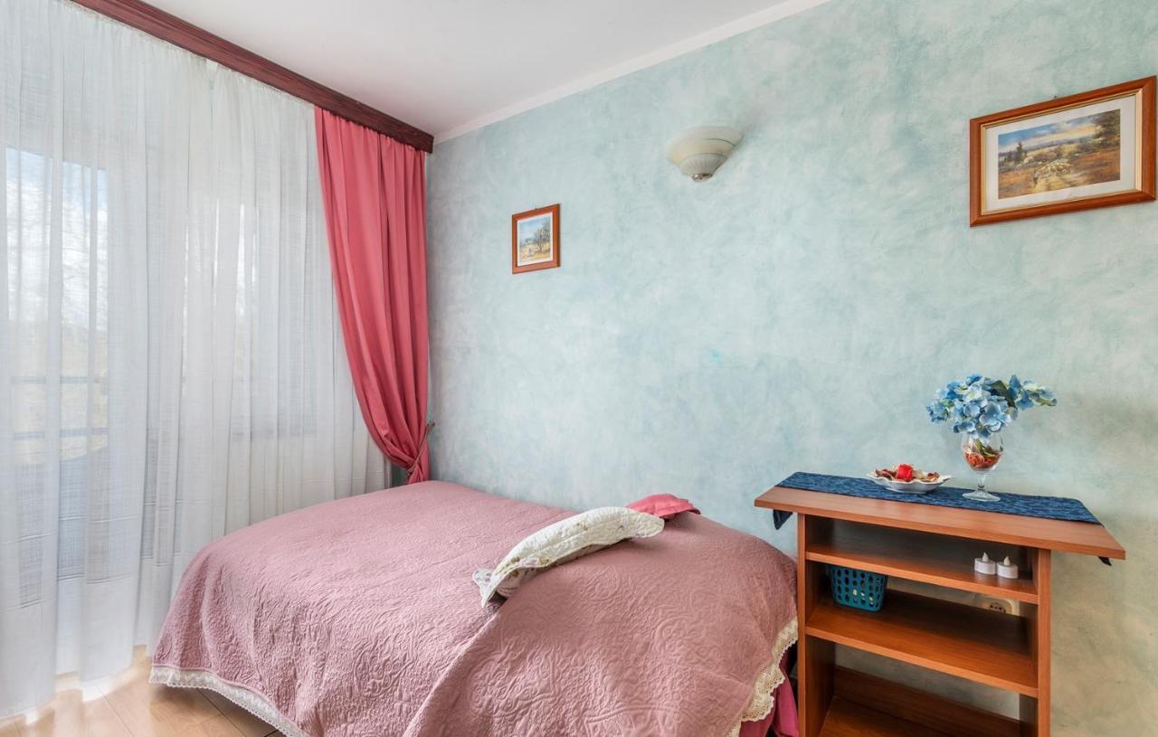 Apartments And Rooms Laura Pazin Extérieur photo