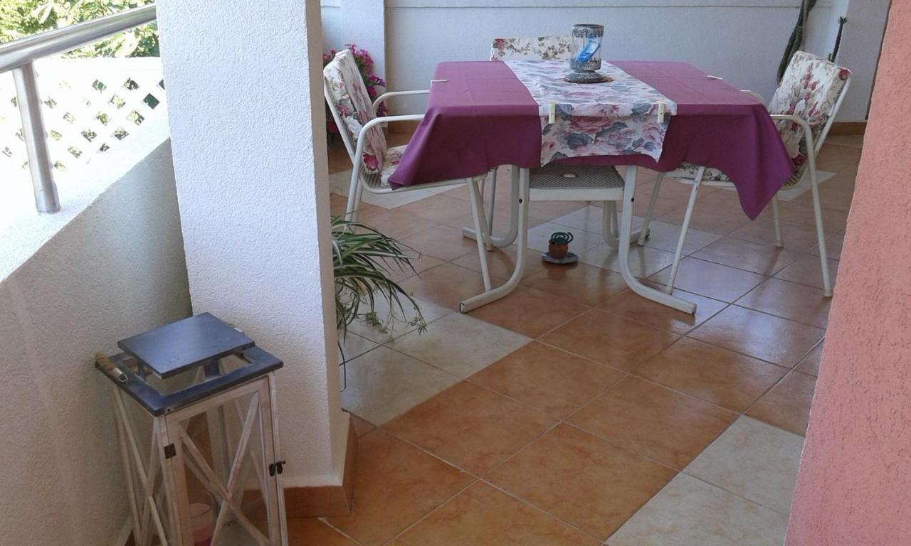 Apartments And Rooms Laura Pazin Extérieur photo